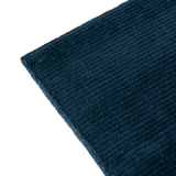 Detalle del tejido de la alfombra Bindu Midnight de lana