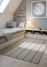 Alfombra Navi Silver Black de polipropileno en dormitorio juvenil